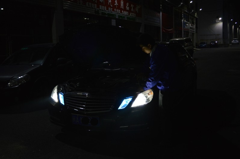 福建福州改燈、車燈升級(jí)透鏡天使眼改裝、奔馳E300L大燈升級(jí)