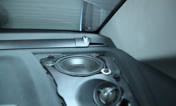 寶馬740I 音響改裝升級(jí)---云南麗江護(hù)車使者