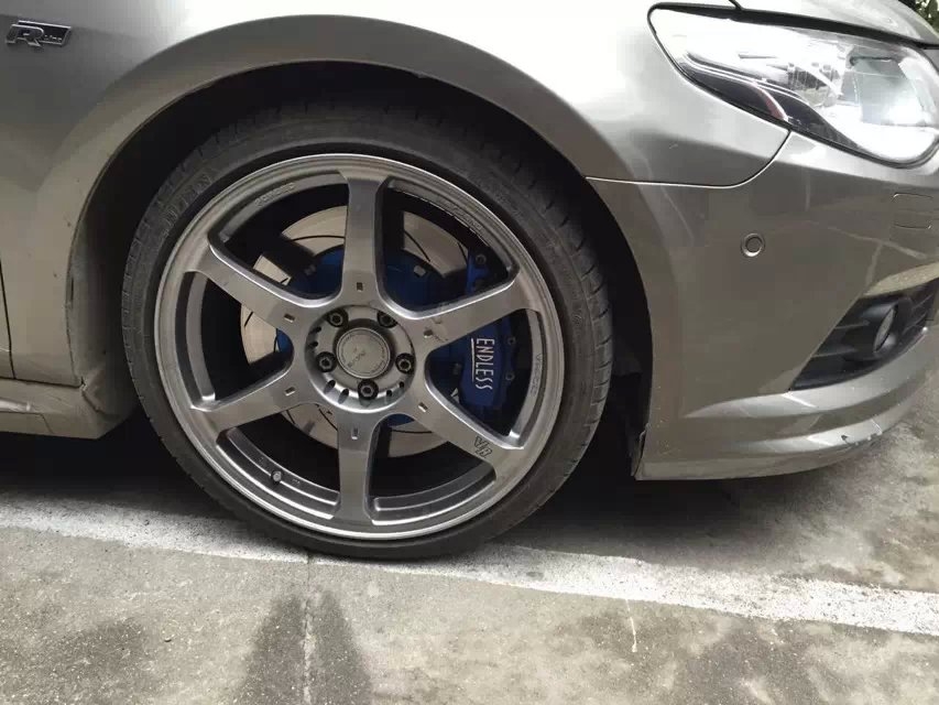 感謝車主發(fā)來裝車圖:CC、裝RAYS G2,19寸。