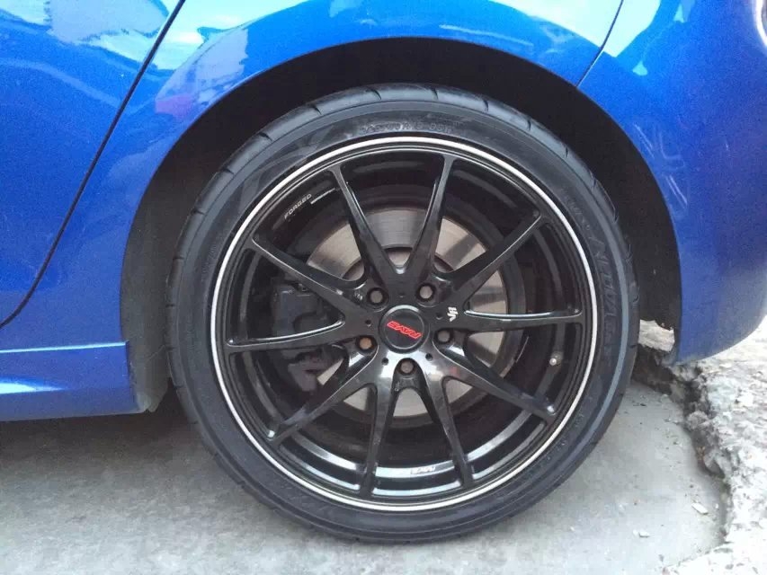高爾夫R、裝RAYS ，G25