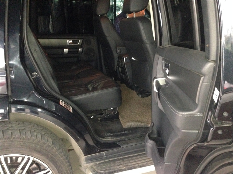 完美音質(zhì) 路虎發(fā)現(xiàn)4升級(jí)歐迪臣&赫茲音響完美演繹盡在上尚音響