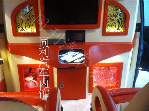 威霆改裝 唯雅諾升級版豪華商務(wù)房車