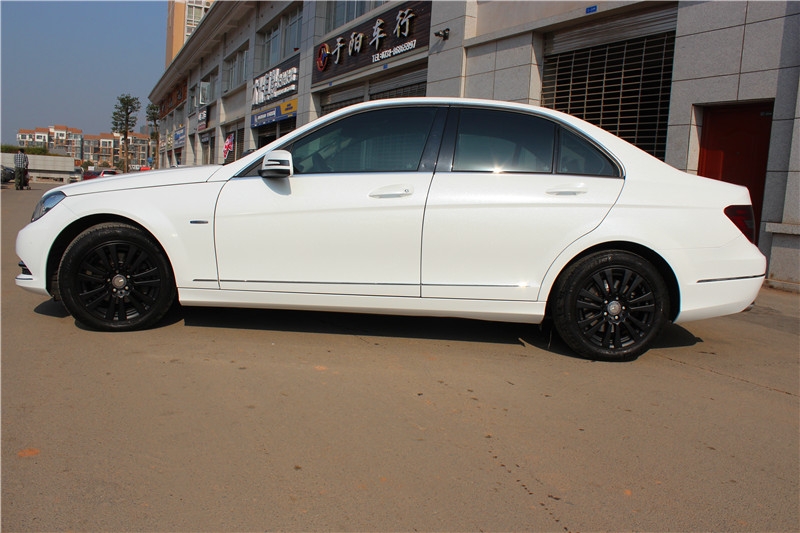 長(zhǎng)沙汽車(chē)改色貼膜 長(zhǎng)沙汽車(chē)改色 長(zhǎng)沙汽車(chē)漆面改色貼膜奔馳C200全車(chē)貼珠光改色膜 長(zhǎng)沙汽車(chē)貼紙
