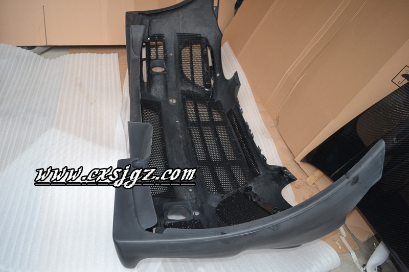 保時(shí)捷卡宴958改裝hamann大包圍前杠后杠碳纖維機(jī)蓋包圍排氣