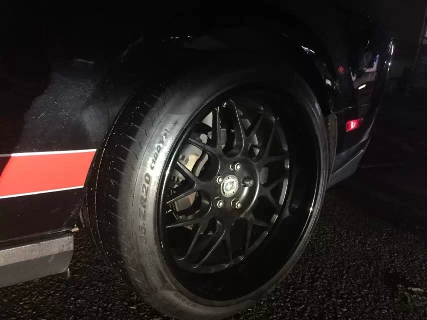野馬，裝HRE、20寸