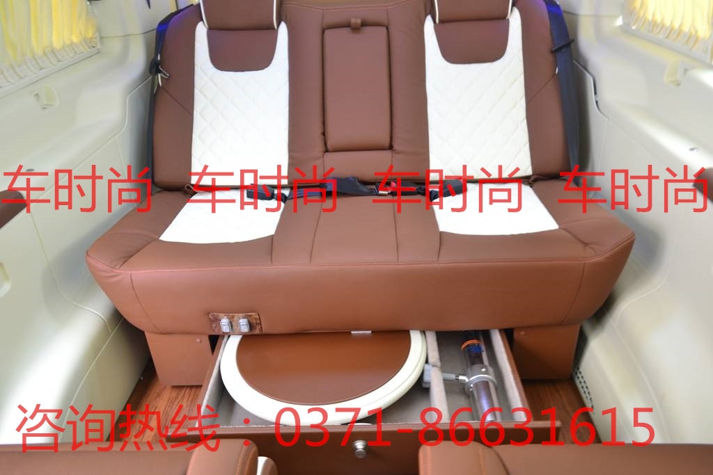 車時尚生活館  奔馳商務(wù)車內(nèi)飾改裝