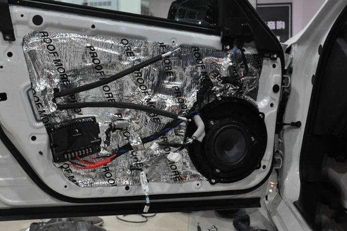 英菲尼迪Q50汽车音响无损改装美国钻石DE365C三分频套装！