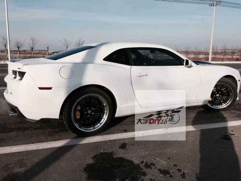 大宇車迷站 大黃蜂科邁羅3.6 改裝升級美國Niche 20寸雙片鍛造定制輪轂+Brembo GT 前6后4剎車