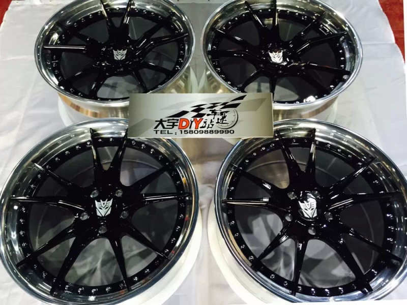 大宇車迷站 大黃蜂科邁羅3.6 改裝升級美國Niche 20寸雙片鍛造定制輪轂+Brembo GT 前6后4剎車