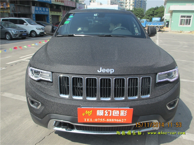 深圳JEEP大切諾基改色貼膜 車身改顏色 實(shí)體店施工