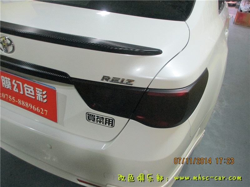 豐田銳志改色貼膜 貼黑頂 車頂亮黑膜 全景天窗貼膜
