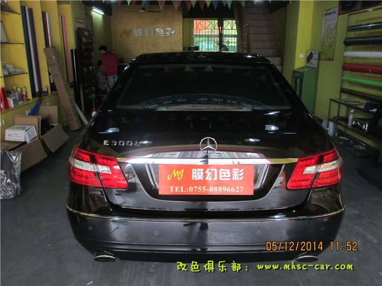 奔馳E級施工透明保護膜 隱形車衣 比犀牛皮強大的保護效果