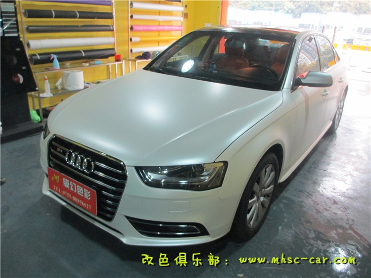 奧迪A4L車身改顏色 車身改色貼膜 原車黑色改德國PWF電光金屬白