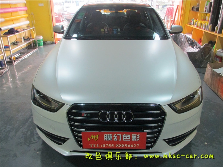 奧迪A4L車身改顏色 車身改色貼膜 原車黑色改德國PWF電光金屬白