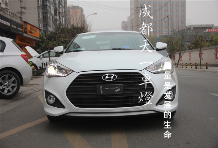 成都現(xiàn)代飛思車燈改裝Q5海拉雙光透鏡歐司朗氙氣燈惡魔眼日行燈