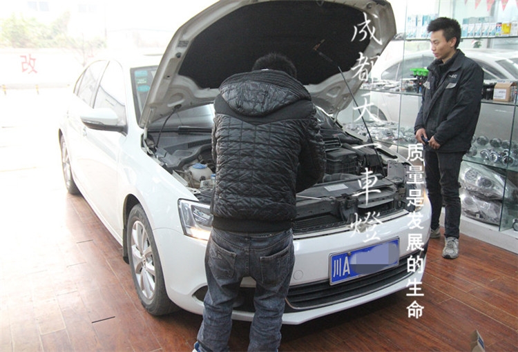 成都新速騰大燈總成 成都改裝速騰GLI總成Q5透鏡歐版淚眼日行燈天使眼