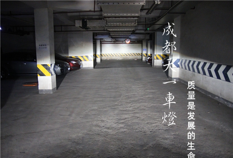 成都現(xiàn)代IX35車燈改裝升級Q5海拉雙光透鏡氙氣燈總成