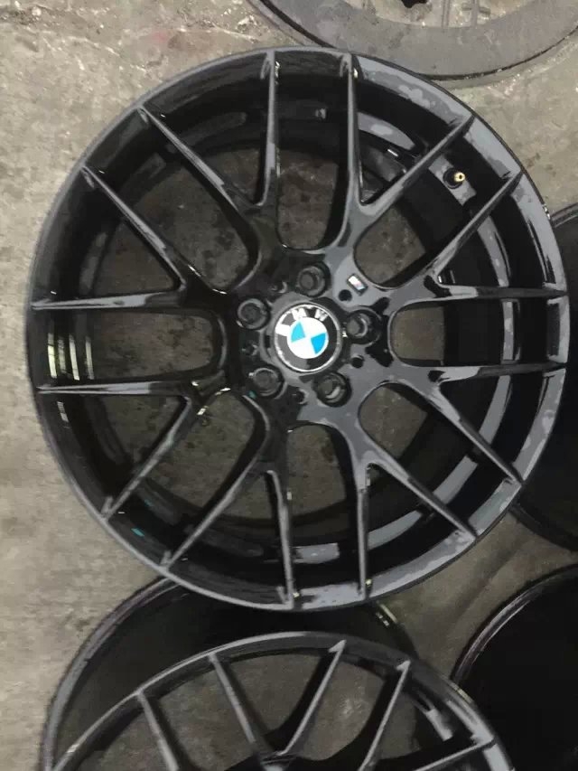 寶馬1M．19寸 剛剛拆下．合裝 5．6．7．GT．M3．等．二手現(xiàn)貨。