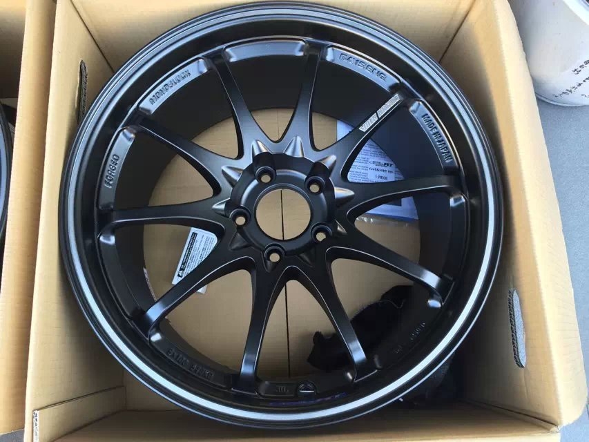 CE28 RT 特別定制顏色” 18寸