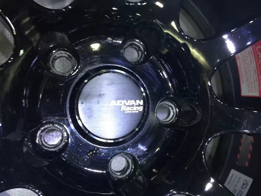 橫濱、RS一D．19寸，99999新，現(xiàn)貨一套， 車主行駛200公里拆下，趕緊出手！