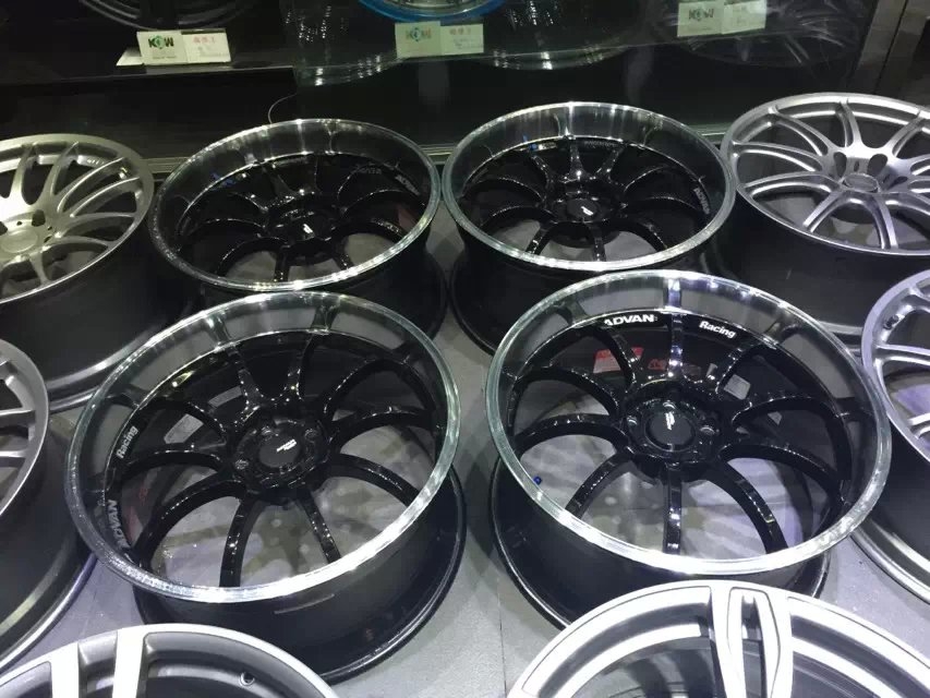 橫濱、RS一D．19寸，99999新，現(xiàn)貨一套， 車主行駛200公里拆下，趕緊出手！