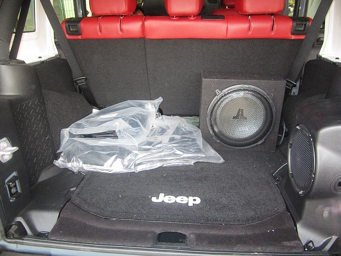 佛山途歌汽車影音：Jeep 牧馬人音響改裝（8）