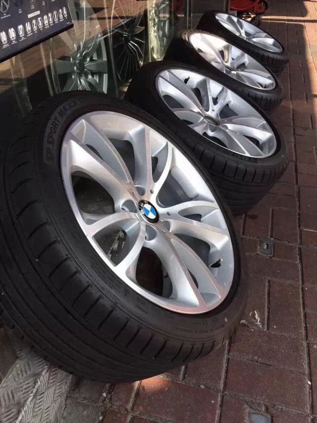 寶馬640i :19寸頭尾,無花新車行左400公里拆下