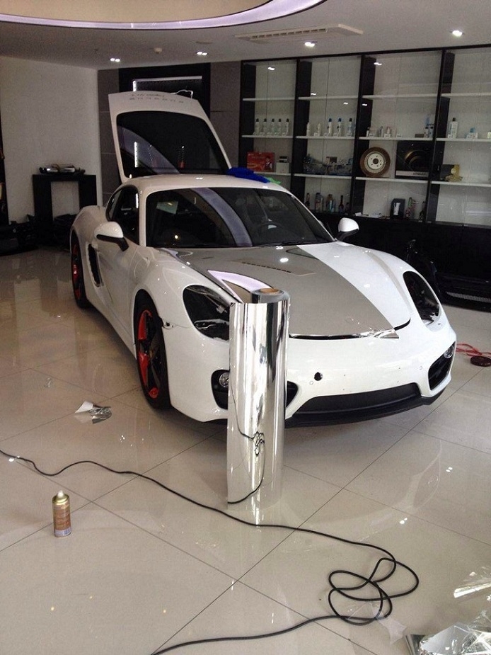 保時捷卡曼貼電鍍銀，走在路上真亮瞎你的雙眼