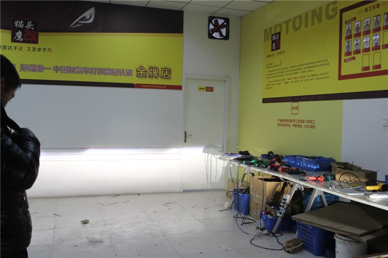 贝雷帽德系中心奥迪Q3改装前大灯LED后尾灯 原厂升级郑州猫头鹰改灯