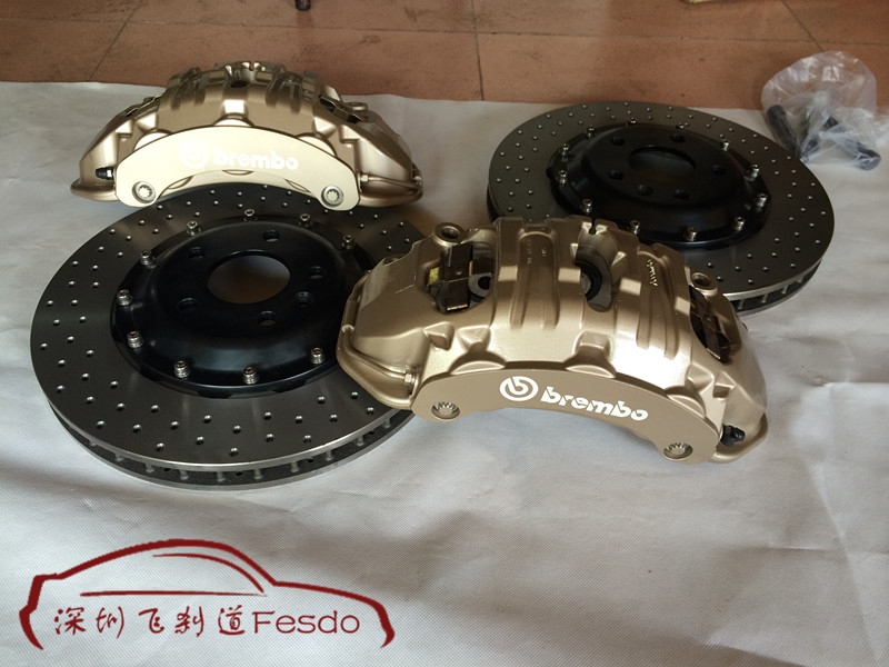 BREMBO 19Z六活塞剎車卡鉗套裝，奧迪A4L改裝案例