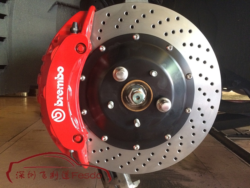 BREMBO 19Z六活塞F50四活塞剎車卡鉗套裝，英菲尼迪QX70改裝案例