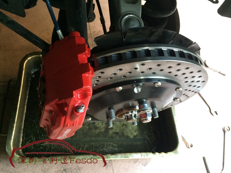 BREMBO 19Z六活塞F50四活塞剎車卡鉗套裝，英菲尼迪QX70改裝案例