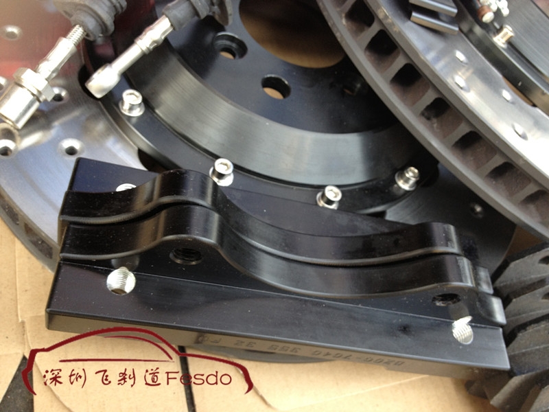 AP7040六活塞剎車卡鉗套裝，奔馳C180改裝案例