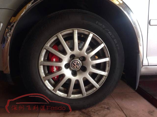 AP7600四活塞剎車(chē)卡鉗，大眾寶來(lái)改裝案例
