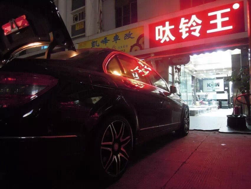 奔馳，裝AMG．18寸