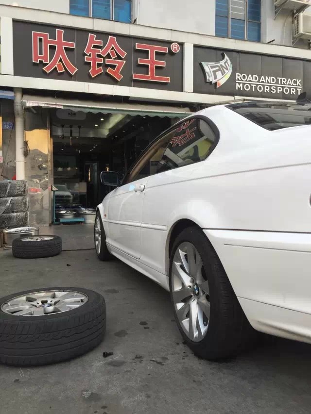 3系，裝17寸 原裝