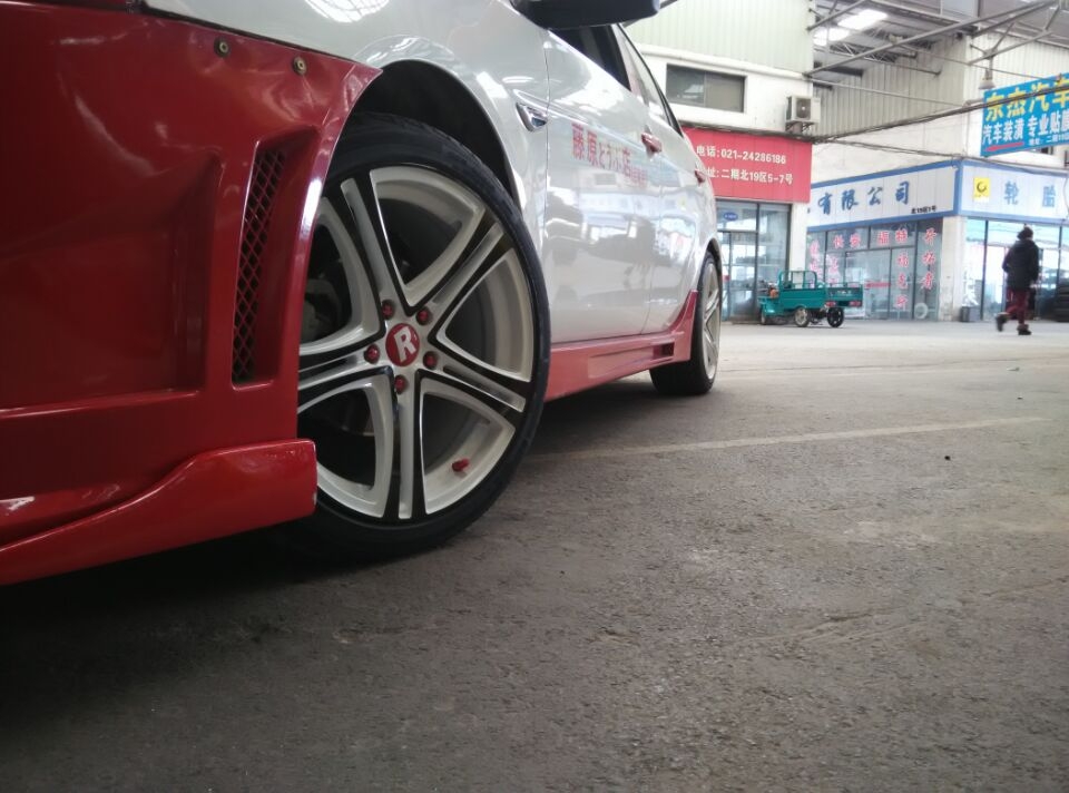 三菱翼神 升級18寸Kspeed極速輪轂 成都極速