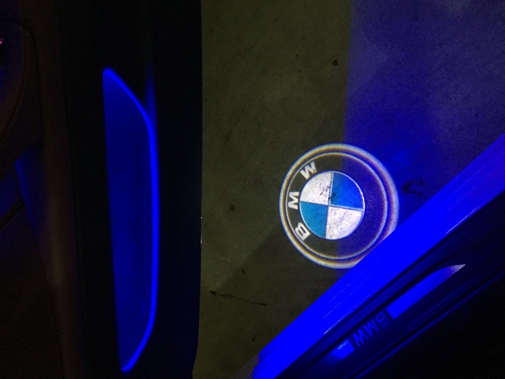 宝马5系全套改装原厂NBT大屏，行车记录仪，液晶仪表大屏，车内氛围灯。。。