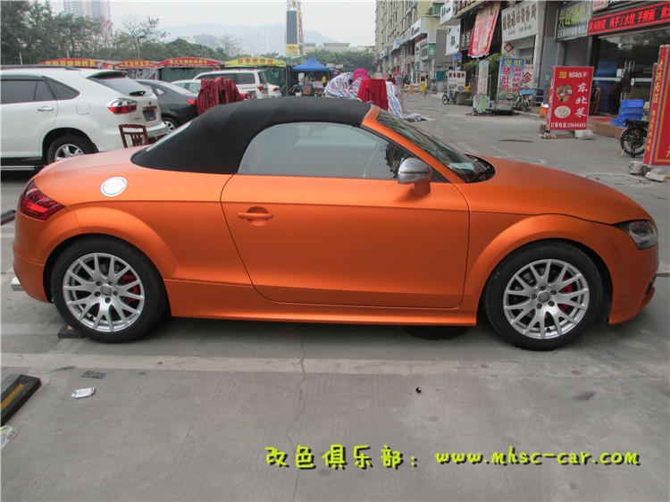 奧迪TT車身改顏色 深圳汽車改色貼膜哪里好 車衣裳膜幻色彩