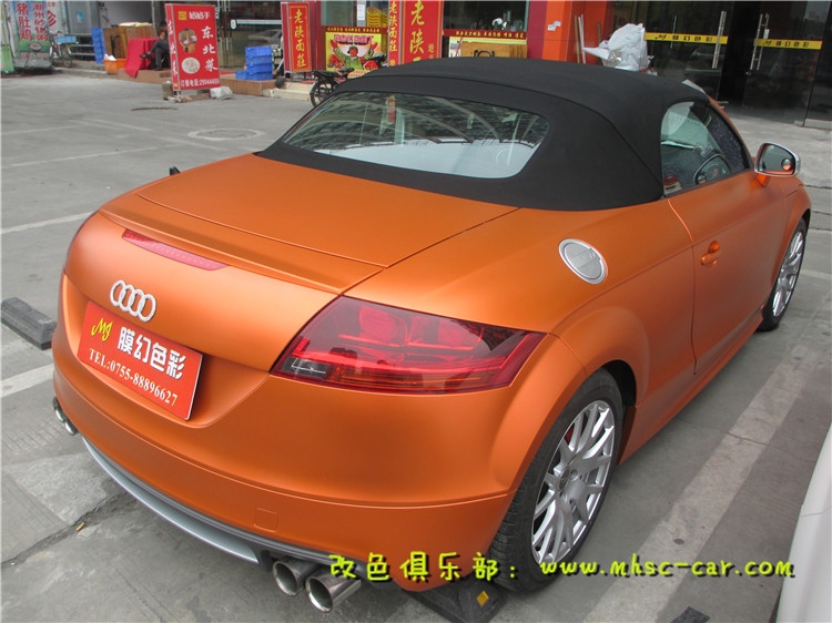 奧迪TT車身改顏色 深圳汽車改色貼膜哪里好 車衣裳膜幻色彩