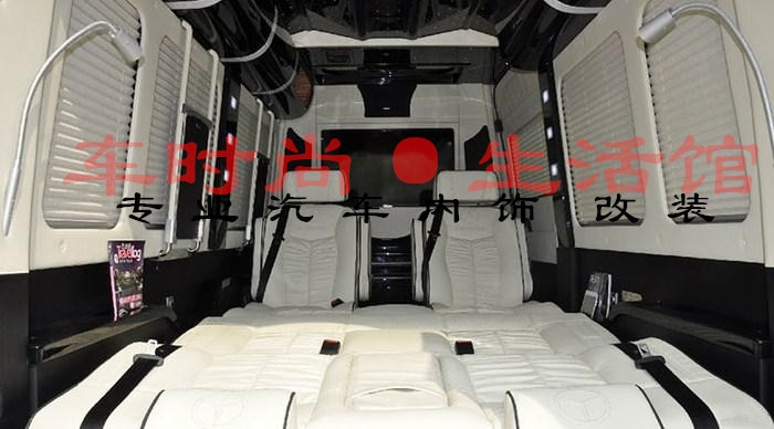 鄭州車(chē)時(shí)尚生活館奔馳內(nèi)飾改裝