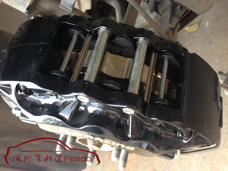 AP9040六活塞剎車卡鉗套裝，君威改裝案例