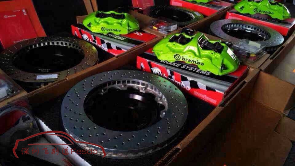 BREMBO GT前六后四原裝剎車卡鉗套裝，寶馬M3改裝案例