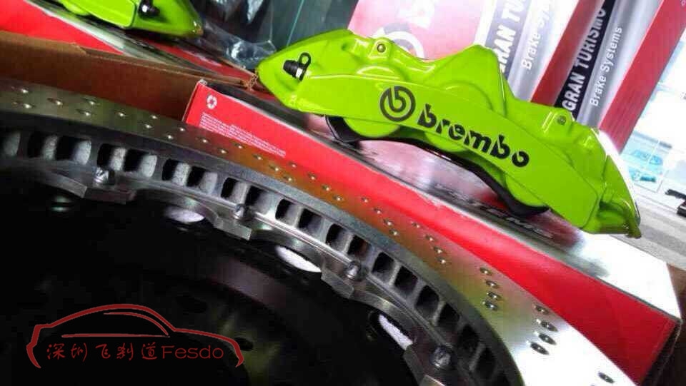 BREMBO GT前六后四原裝剎車卡鉗套裝，寶馬M3改裝案例