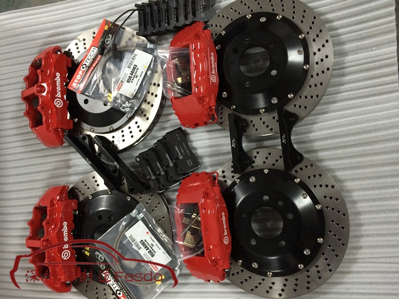 BREMBO OE款前八后四剎車套裝，路虎攬勝運動版改裝案例