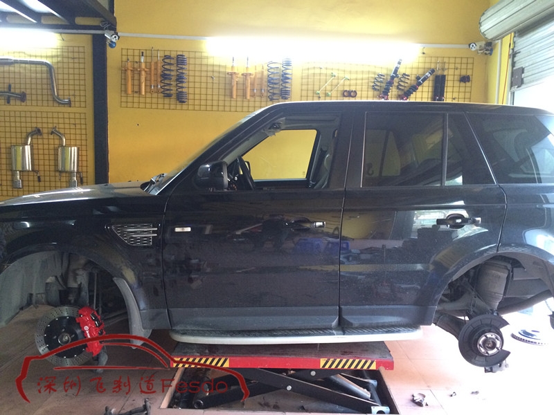 BREMBO OE款前八后四剎車套裝，路虎攬勝運動版改裝案例