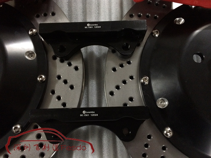 BREMBO OE款前八后四剎車套裝，路虎攬勝運動版改裝案例