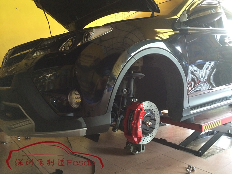 BREMBO OE款17Z前六后四，豐田RAV4改裝案例后輪雙卡鉗