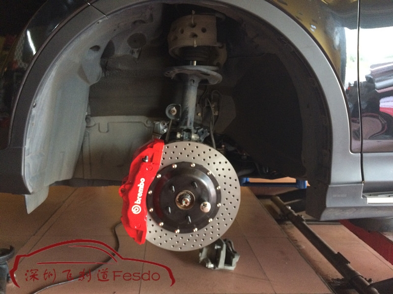 BREMBO OE款17Z前六后四，豐田RAV4改裝案例后輪雙卡鉗