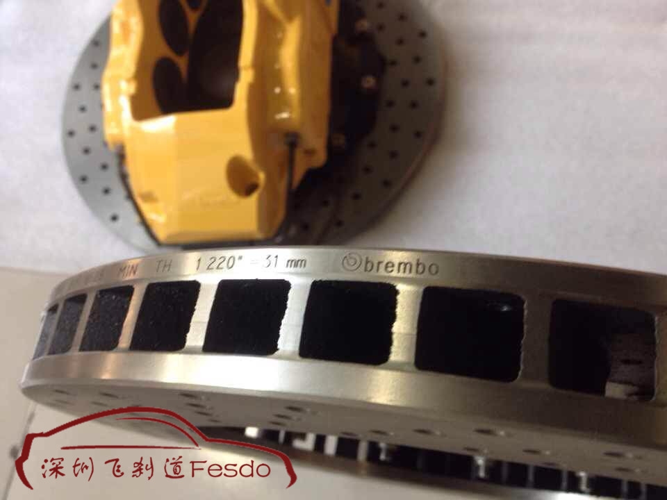 BREMBO OE款17Z大六活塞與后加大盤(pán)套裝，大眾途觀改裝案例